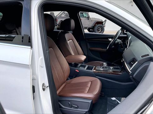 Used 2018 Audi Q5 2.0T Premium Plus w/ Premium Plus Package image 9