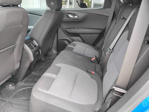 Used 2024 Chevrolet Blazer LT w/ Convenience Package FWD image 25