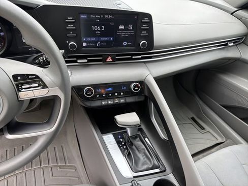 Certified 2023 Hyundai Elantra SEL FWD image 27