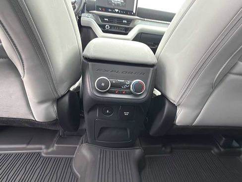 New 2026 Ford Explorer Platinum image 43