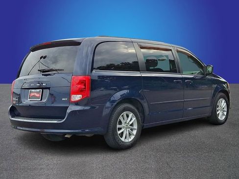Used 2015 Dodge Grand Caravan SXT w/ UConnect Hands-Free Group FWD image 4