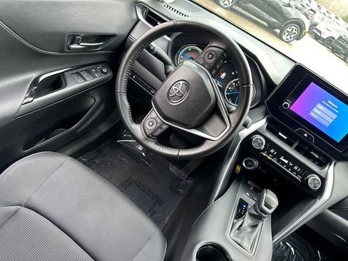 Certified 2024 Toyota Venza LE AWD/4WD image 22