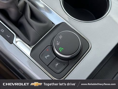 New 2025 Chevrolet Blazer LT w/ Convenience Package FWD image 25