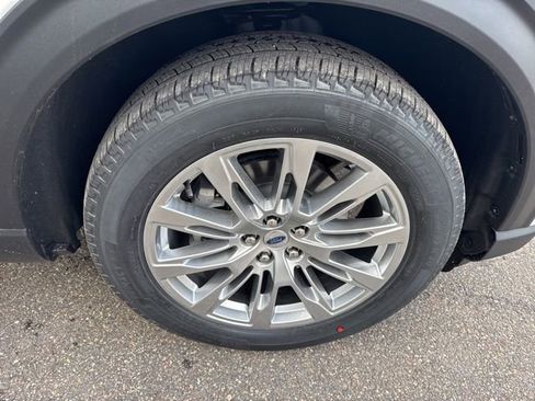 New 2026 Ford Explorer Active w/ Active Comfort Package AWD/4WD image 13