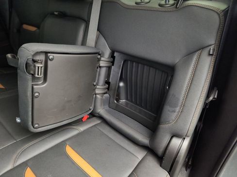 Used 2023 GMC Sierra 1500 AT4 w/ Technology Package image 21