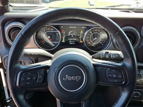 Certified 2022 Jeep Wrangler Unlimited Sport AWD/4WD image 18