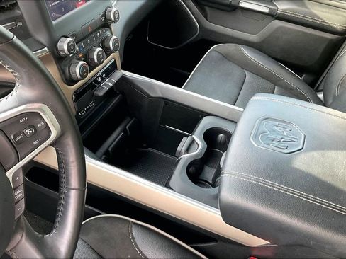 Used 2022 RAM 1500 Laramie AWD/4WD image 14