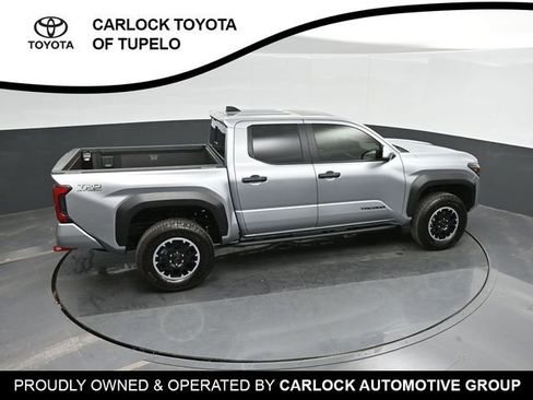 Used 2025 Toyota Tacoma TRD Off-Road w/ TRD Off Road Premium Package AWD/4WD image 36