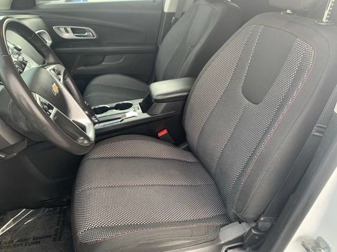 Used 2017 Chevrolet Equinox LT w/ Convenience Package FWD image 12