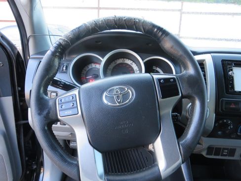 Used 2013 Toyota Tacoma 4x4 Double Cab w/ TRD Sport Pkg image 38