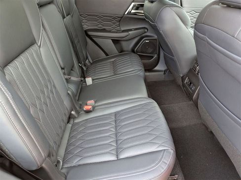 New 2025 Mitsubishi Outlander SEL image 30