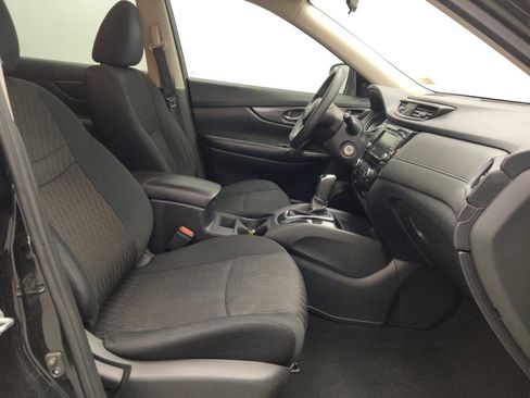 Used 2018 Nissan Rogue S image 21