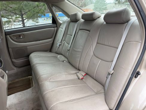 Used 2000 Toyota Avalon XL image 38