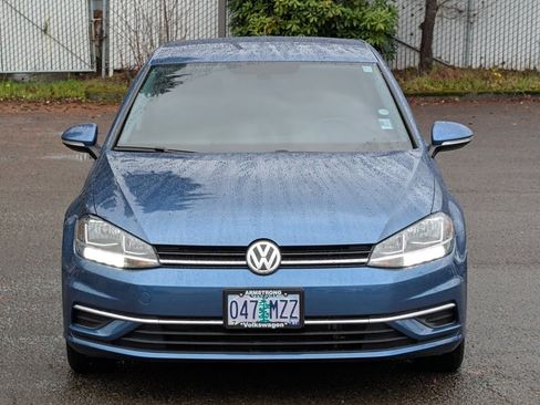 Used 2019 Volkswagen Golf S image 8