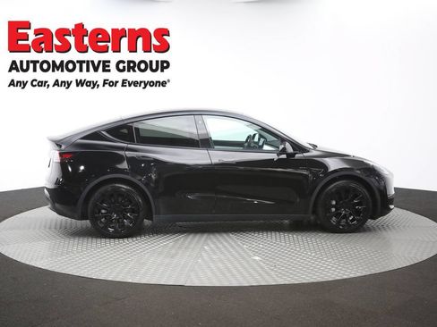 Used 2021 Tesla Model Y Long Range AWD/4WD image 39