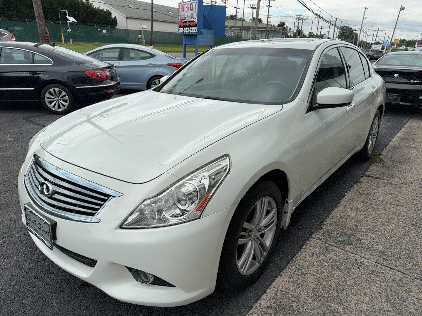 Used 2013 INFINITI G37 x Sedan w/ Premium Pkg AWD/4WD image 5