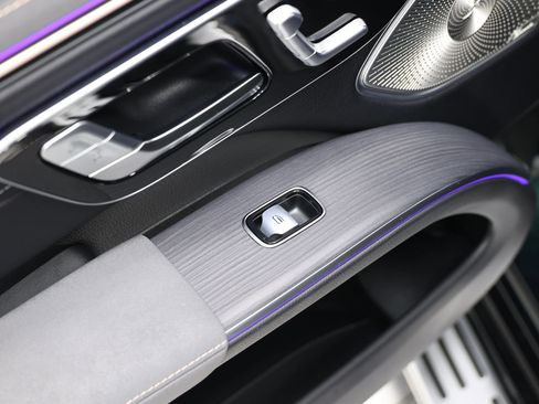 Used 2023 Mercedes-Benz EQS 580 4MATIC SUV image 52