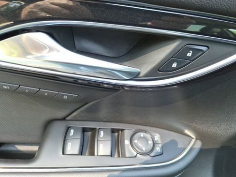 Used 2024 Buick Envision Preferred AWD/4WD image 21