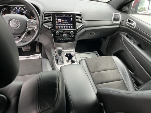 Used 2021 Jeep Grand Cherokee Laredo X AWD/4WD image 19