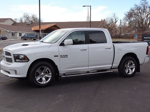 Used 2017 RAM 1500 Sport image 10