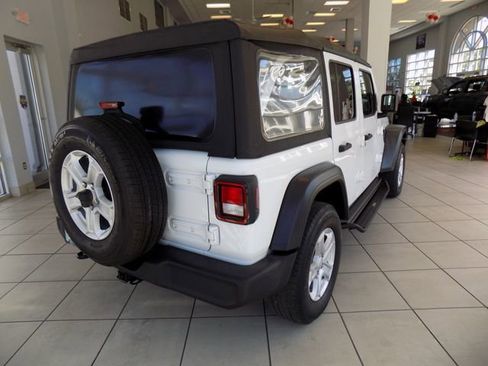 Used 2018 Jeep Wrangler Unlimited Sport S AWD/4WD image 8