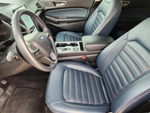 Used 2024 Ford Edge SEL w/ Sport Appearance Package image 13