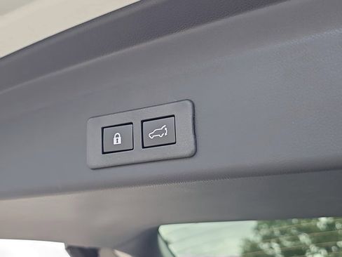 New 2025 Subaru Ascent Bronze Edition image 9