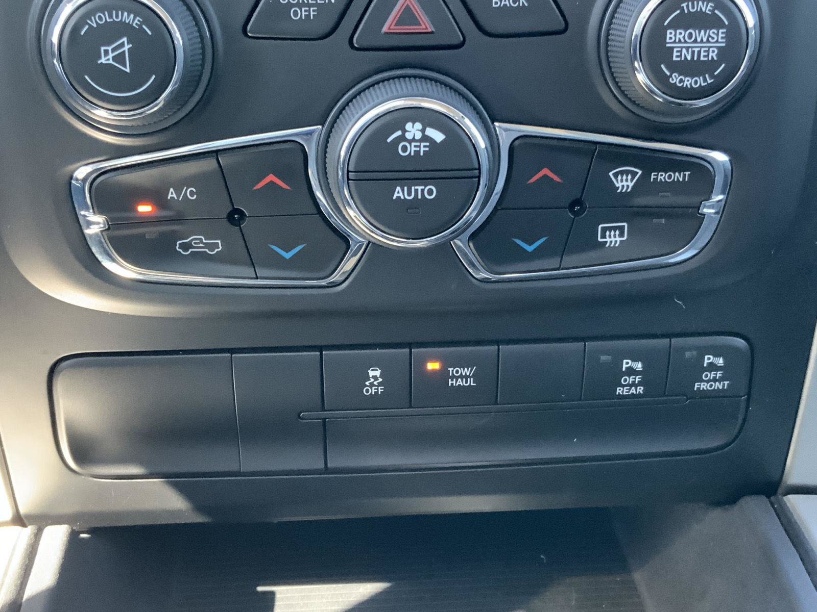 Used 2017 RAM 1500 Big Horn AWD/4WD image 38