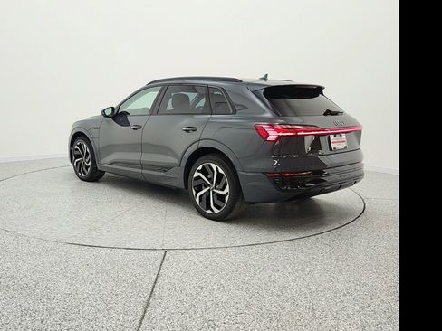Used 2024 Audi Q8 e-tron Premium Plus AWD/4WD image 7