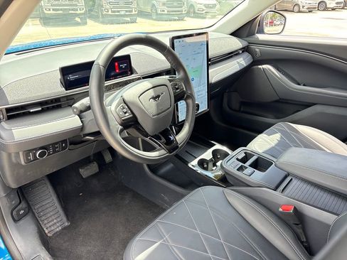 Used 2025 Ford Mustang Mach-E Select w/ Comfort Package Lite RWD image 6