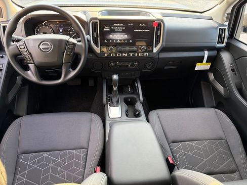 New 2026 Nissan Frontier SV image 12