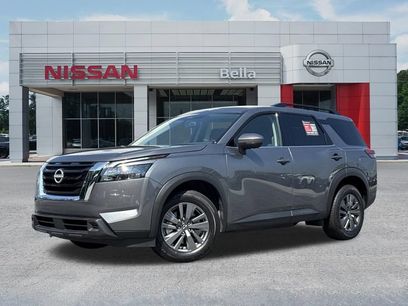 Certified 2025 Nissan Pathfinder SV