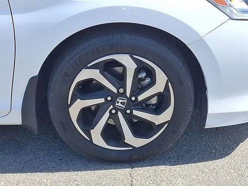 Used 2017 Honda Accord EX-L image 29