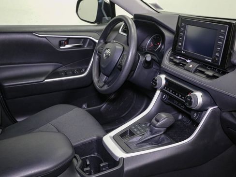 Used 2022 Toyota RAV4 XLE image 20