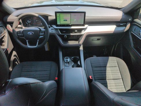 Used 2026 Ford Explorer ST-Line w/ ST-Line Street Pack RWD image 31