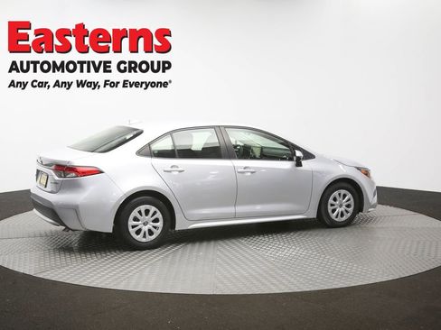 Used 2022 Toyota Corolla LE FWD image 41