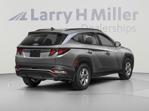 Used 2024 Hyundai Tucson SEL w/ Convenience Package AWD/4WD image 2