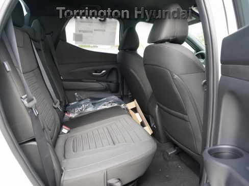 New 2025 Hyundai Santa Cruz SE image 9