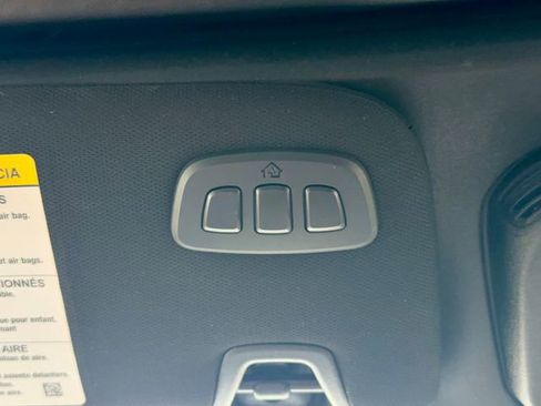 Used 2019 Ford Mustang Premium RWD image 25