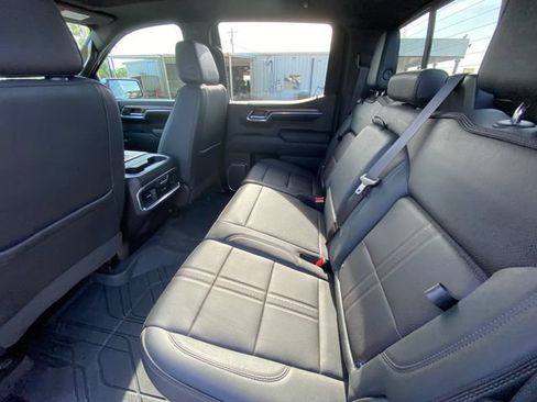 Used 2023 Chevrolet Silverado 1500 High Country w/ High Country Premium Package AWD/4WD image 14