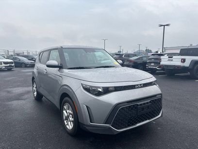 Used 2023 Kia Soul LX w/ LX Technology Package