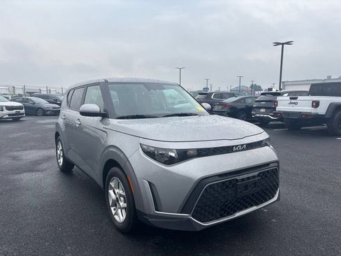 Certified 2023 Kia Soul LX w/ LX Technology Package FWD image 1