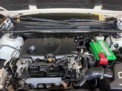 Used 2018 Toyota Camry SE w/ Moonroof Package FWD image 20