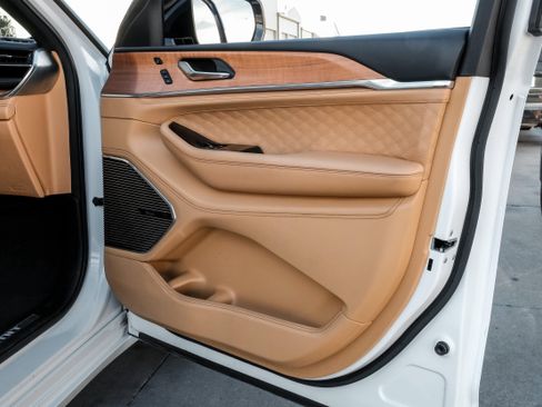 Used 2022 Jeep Grand Cherokee L Summit image 52