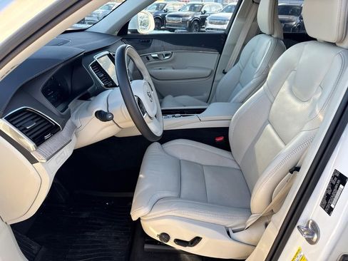 Certified 2024 Volvo XC90 T8 Ultimate w/ Protection Package Premier image 7