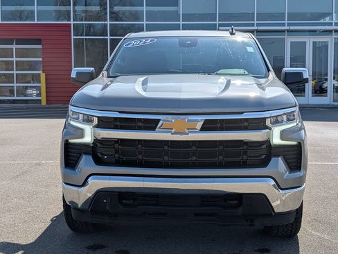 Used 2024 Chevrolet Silverado 1500 LT AWD/4WD image 2