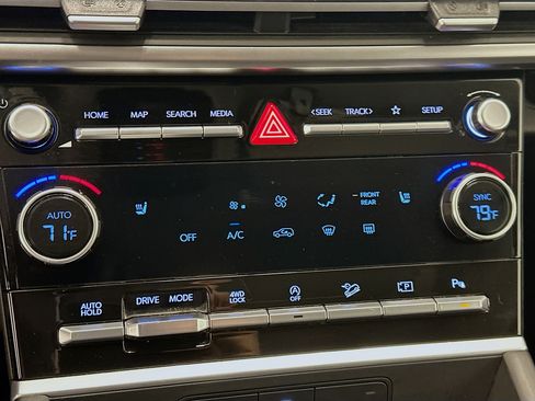 Used 2025 Hyundai Santa Fe SEL image 24