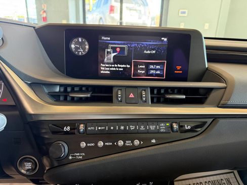Used 2019 Lexus ES 350 w/ Premium Package FWD image 17