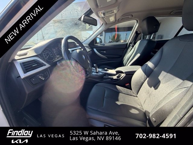 Used 2018 BMW 320i Sedan RWD image 9