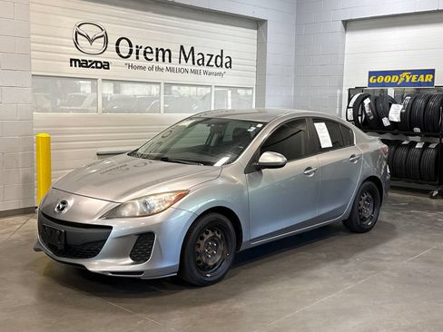 Used 2013 MAZDA MAZDA3 i Sport FWD image 1